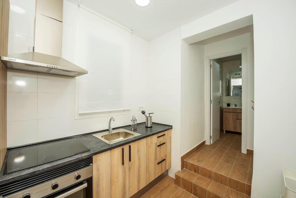 Estudio En Barrio La Latina Madrid Bagian luar foto
